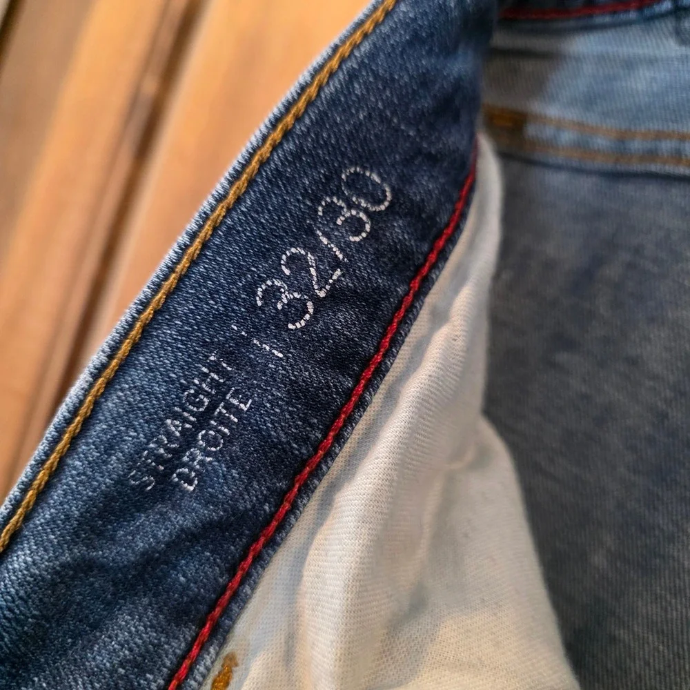 Tommy Hilfiger Jeans Men 32x30‎ Blue Fair Distressed Straight Leg Denim